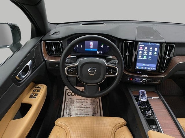 2024 Volvo XC60 Recharge Plug-In Hybrid T8 eAWD PHEV Ultimate Dark Theme