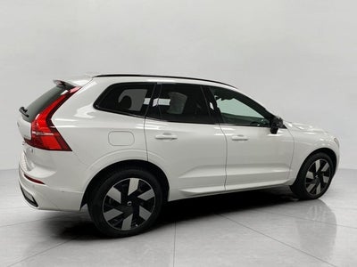 2024 Volvo XC60 Recharge Plug-In Hybrid T8 eAWD PHEV Ultimate Dark Theme