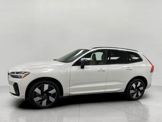 2024 Volvo XC60 Recharge Plug-In Hybrid T8 eAWD PHEV Ultimate Dark Theme
