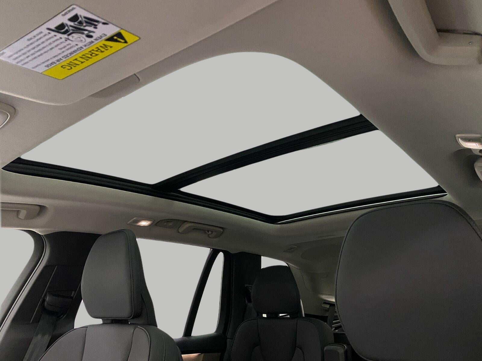 2026 Volvo XC90 Plug-In Hybrid T8 AWD Plus 6-Seater