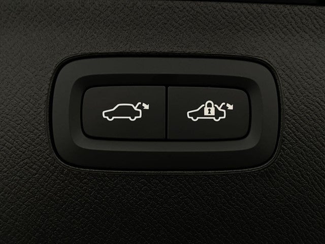 2026 Volvo XC90 Plug-In Hybrid T8 AWD Plus 6-Seater