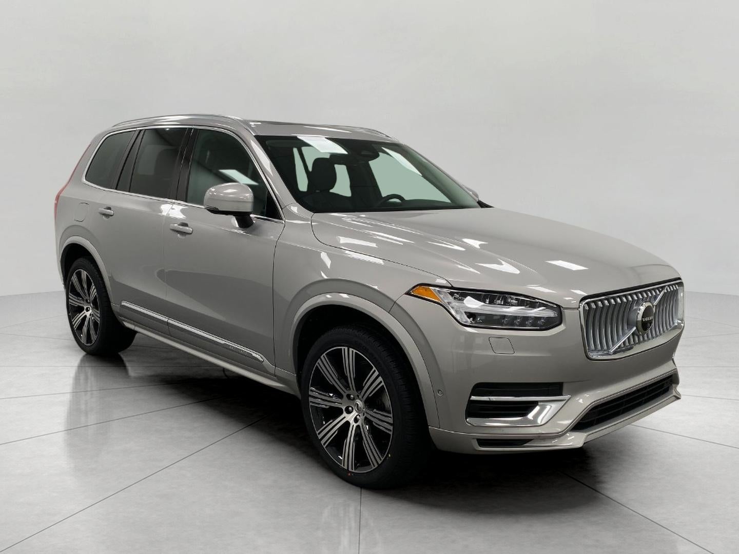 2024 Volvo XC90 Recharge Plug-In Hybrid T8 eAWD PHEV Plus 6P