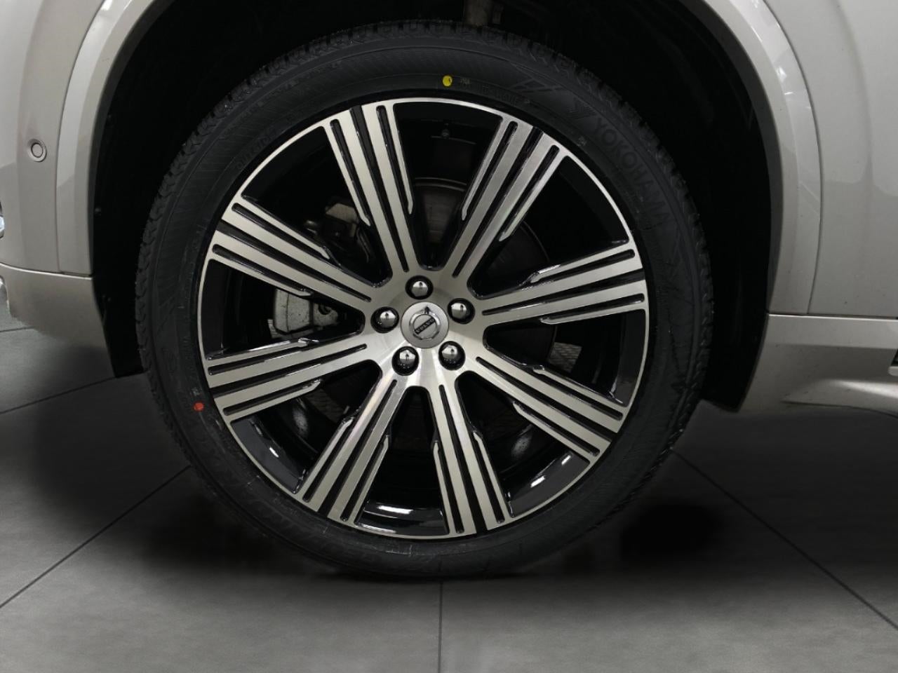 2024 Volvo XC90 Recharge Plug-In Hybrid T8 eAWD PHEV Plus 6P