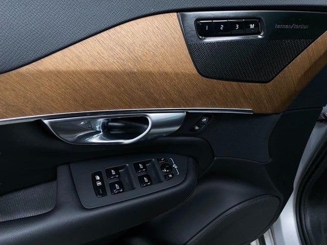 2024 Volvo XC90 Recharge Plug-In Hybrid T8 eAWD PHEV Plus 6P