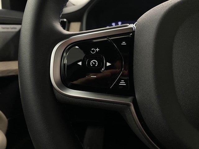 2025 Volvo XC90 Plug-In Hybrid 2025.5 T8 AWD Plus 7-Seater