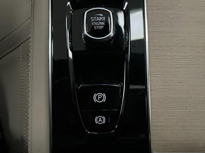 2025 Volvo XC90 Plug-In Hybrid 2025.5 T8 AWD Plus 7-Seater