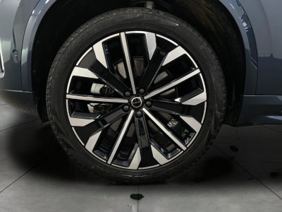 2026 Volvo XC90 Plug-In Hybrid T8 AWD Plus 7-Seater