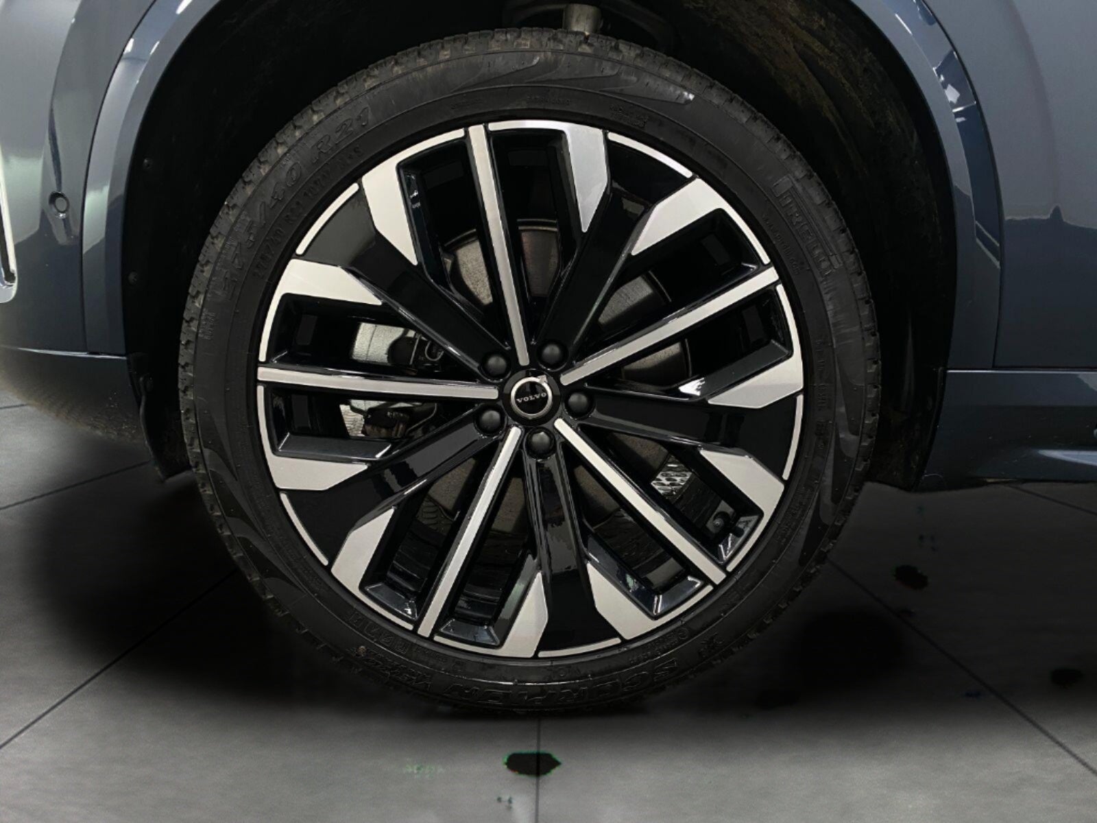 2026 Volvo XC90 Plug-In Hybrid T8 AWD Plus 7-Seater