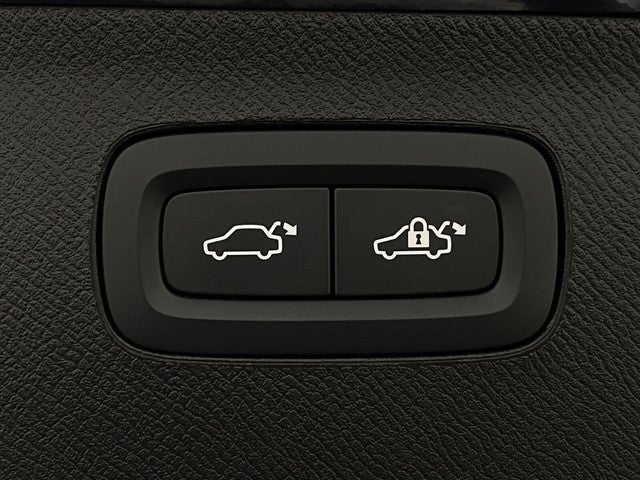 2026 Volvo XC90 Plug-In Hybrid T8 AWD Plus 7-Seater