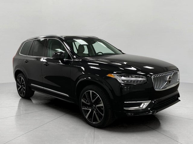 2023 Volvo XC90 B5 AWD Plus 7P