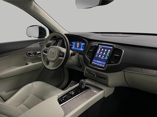 2023 Volvo XC90 B5 AWD Plus 7P