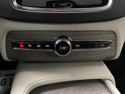 2023 Volvo XC90 B5 AWD Plus 7P