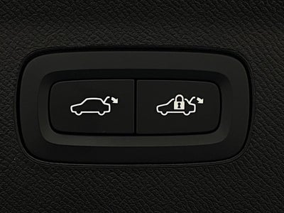 2023 Volvo XC90 B5 AWD Plus 7P