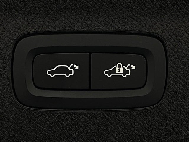 2023 Volvo XC90 B5 AWD Plus 7P
