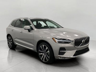 2023 Volvo XC60 B5 AWD Ultimate Bright Theme