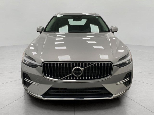 2023 Volvo XC60 B5 AWD Ultimate Bright Theme