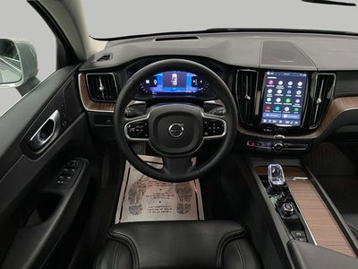 2023 Volvo XC60 B5 AWD Ultimate Bright Theme