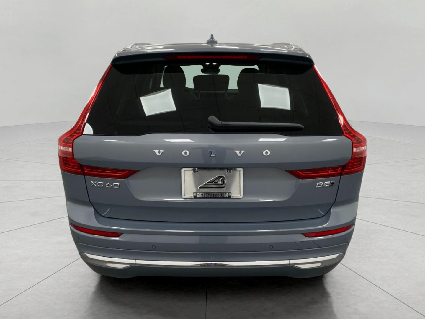 2023 Volvo XC60 B5 AWD Ultimate Bright Theme