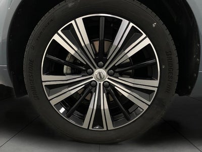 2023 Volvo XC60 B5 AWD Ultimate Bright Theme
