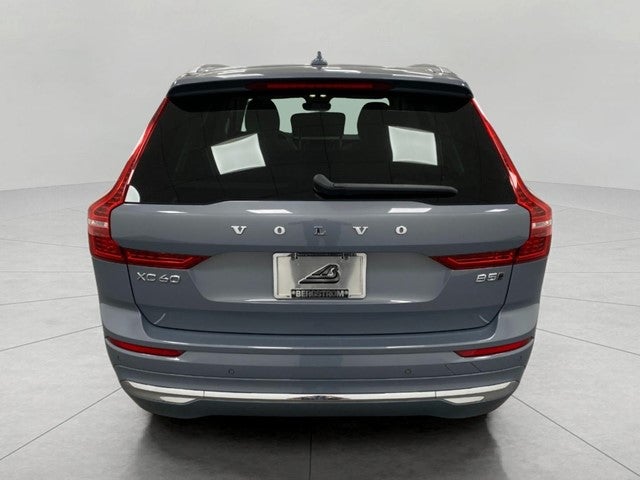 2023 Volvo XC60 B5 AWD Ultimate Bright Theme