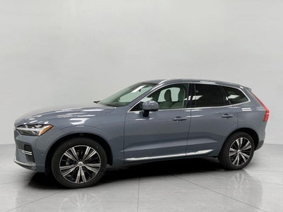 2023 Volvo XC60 B5 AWD Ultimate Bright Theme