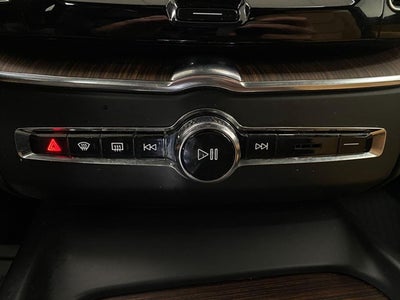 2022 Volvo XC60 B5 AWD Inscription