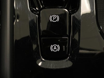 2026 Volvo XC40 B5 AWD Plus