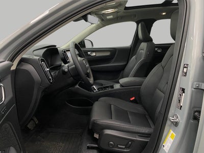 2026 Volvo XC40 B5 AWD Plus