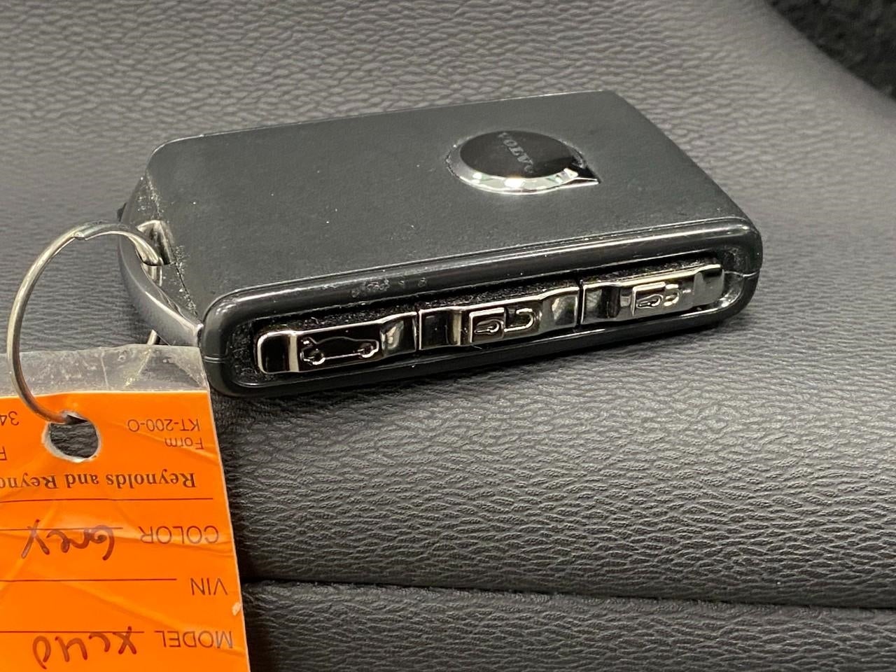 2026 Volvo XC40 B5 AWD Plus