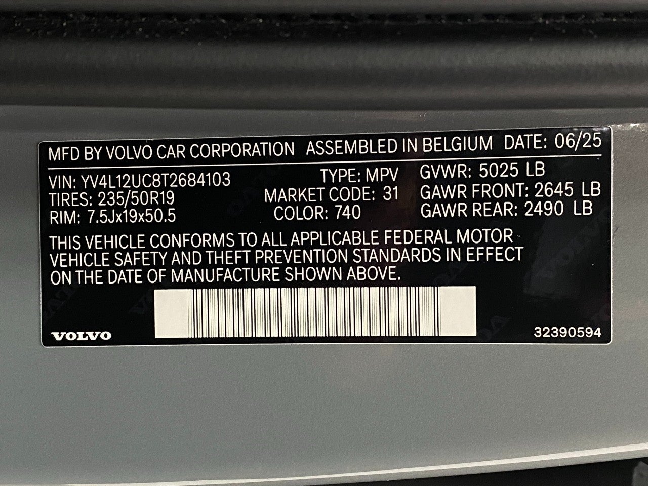 2026 Volvo XC40 B5 AWD Plus