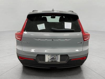 2026 Volvo XC40 B5 AWD Plus