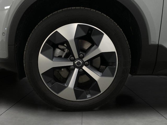 2026 Volvo XC40 B5 AWD Plus