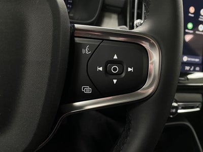 2026 Volvo XC40 B5 AWD Plus