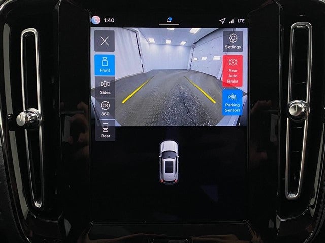 2026 Volvo XC40 B5 AWD Plus