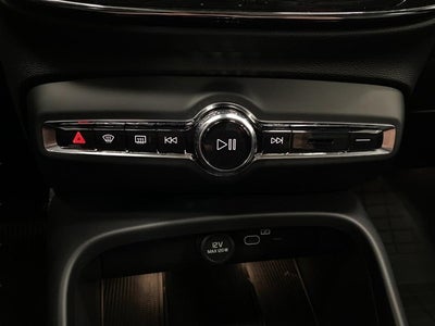 2026 Volvo XC40 B5 AWD Plus