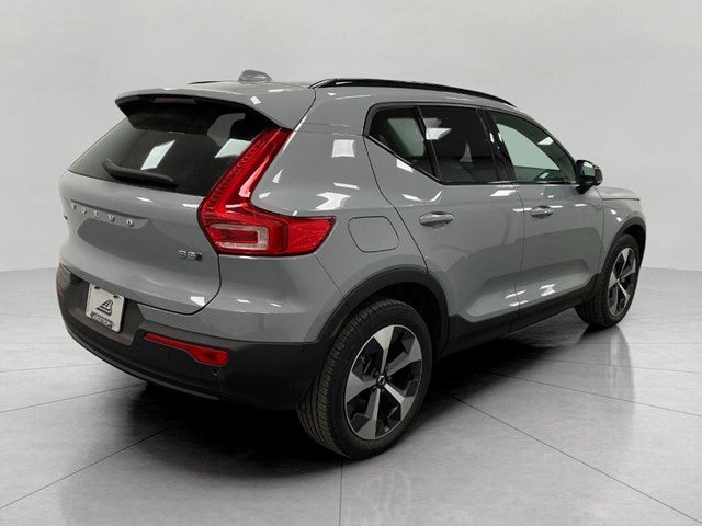 2026 Volvo XC40 B5 AWD Plus