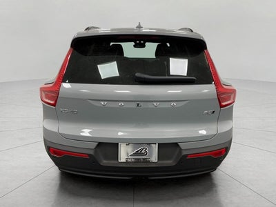 2026 Volvo XC40 B5 AWD Plus