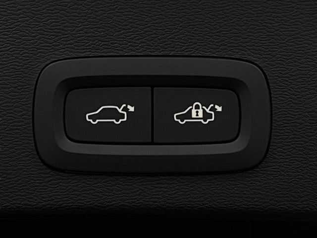 2026 Volvo XC40 B5 AWD Plus