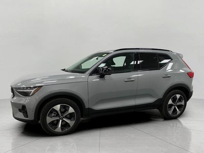 2026 Volvo XC40 B5 AWD Plus