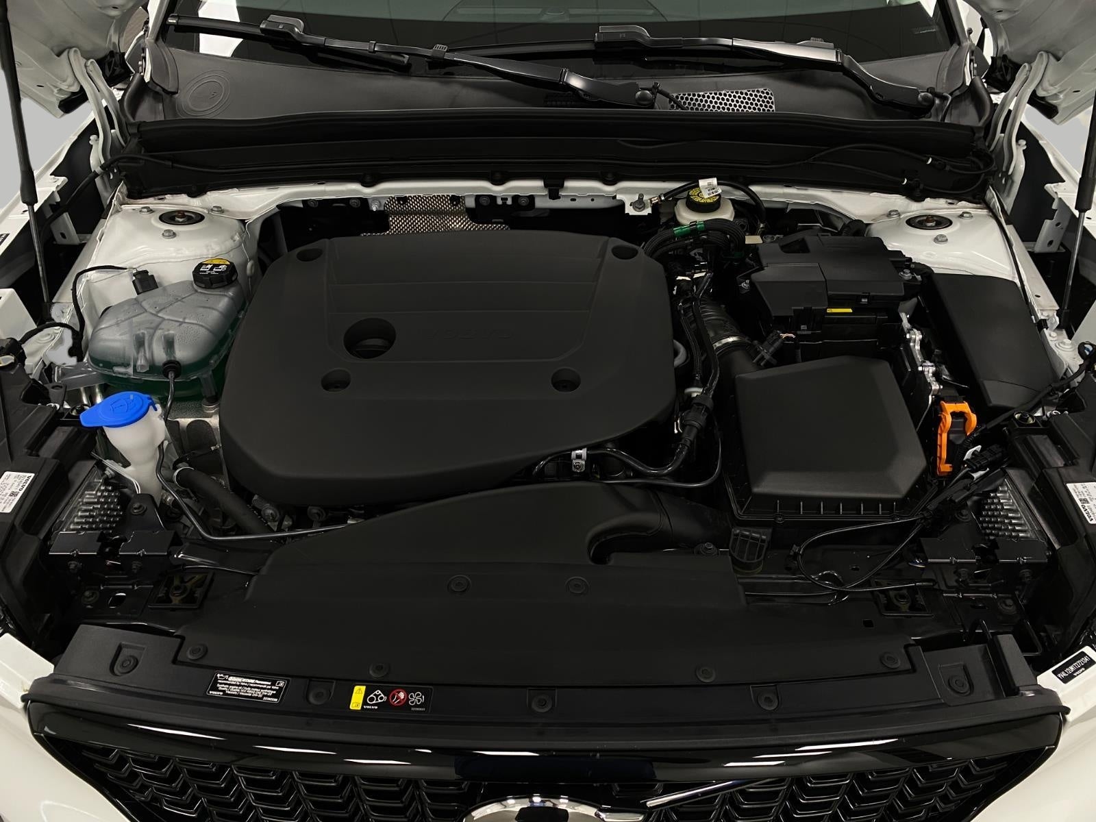 2026 Volvo XC40 B5 AWD Ultra