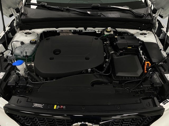 2026 Volvo XC40 B5 AWD Ultra