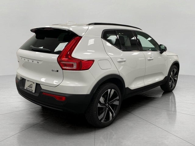 2026 Volvo XC40 B5 AWD Ultra