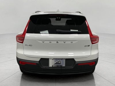 2026 Volvo XC40 B5 AWD Ultra