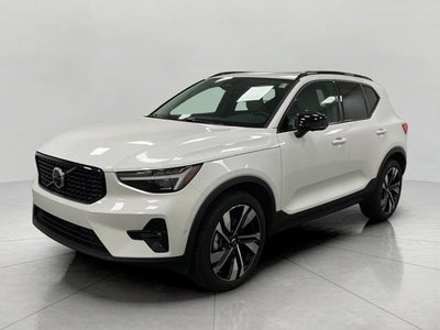 2026 Volvo XC40 B5 AWD Ultra