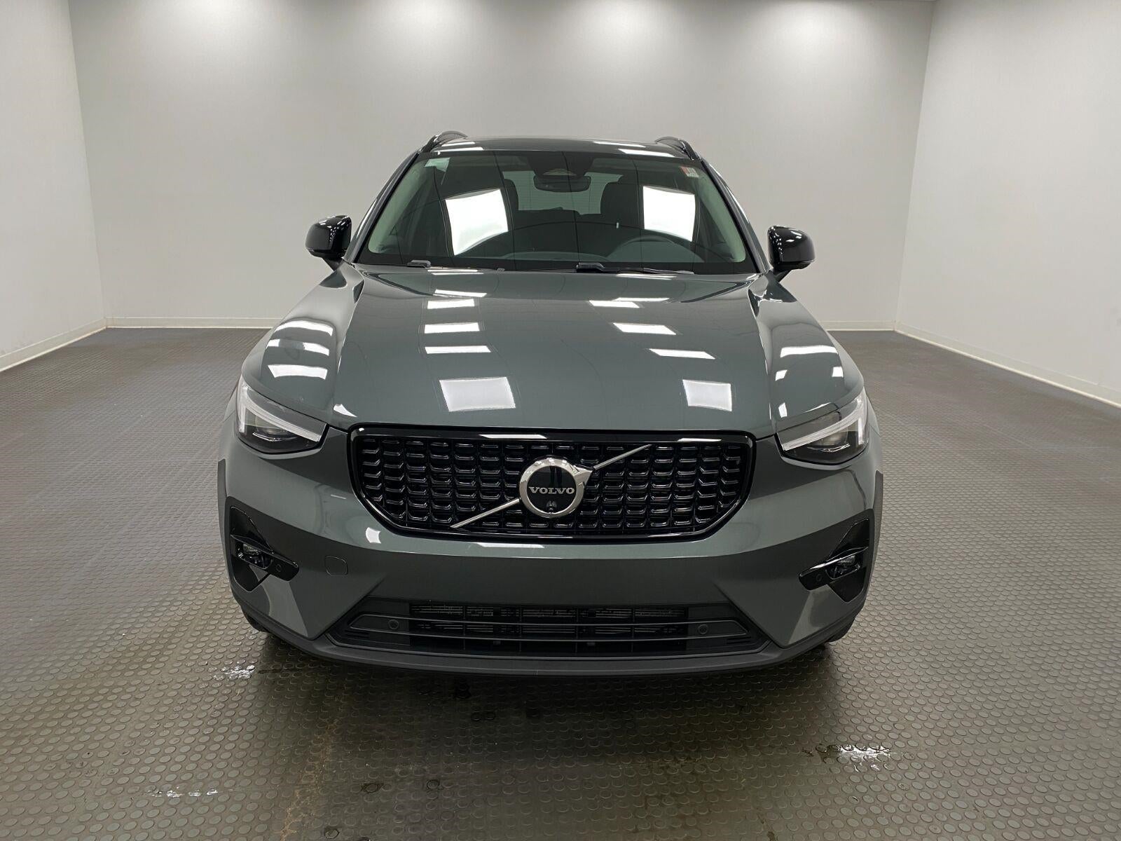 2026 Volvo XC40 B5 AWD Ultra