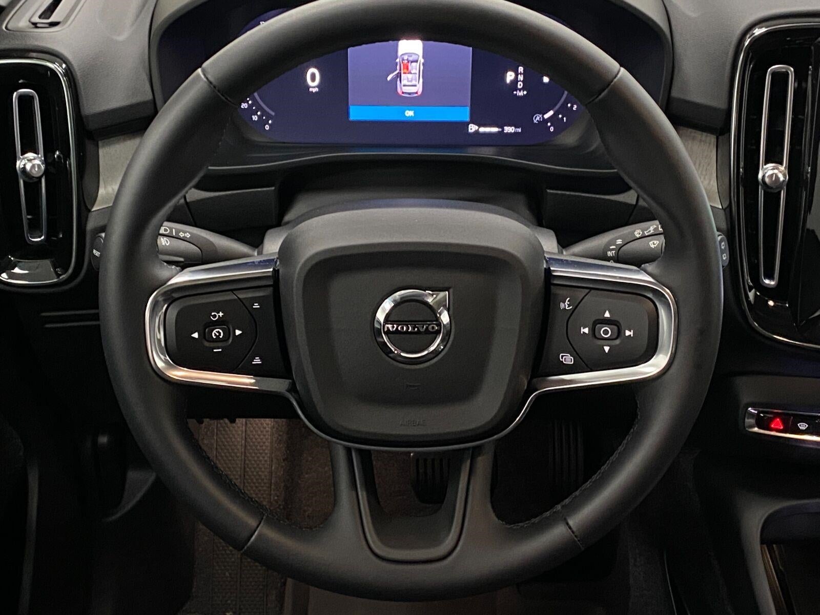 2026 Volvo XC40 B5 AWD Ultra
