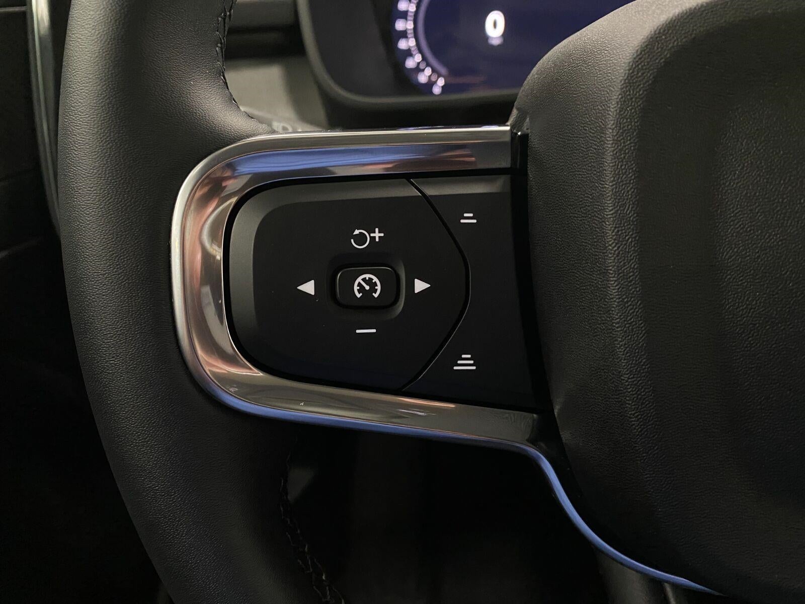 2026 Volvo XC40 B5 AWD Ultra