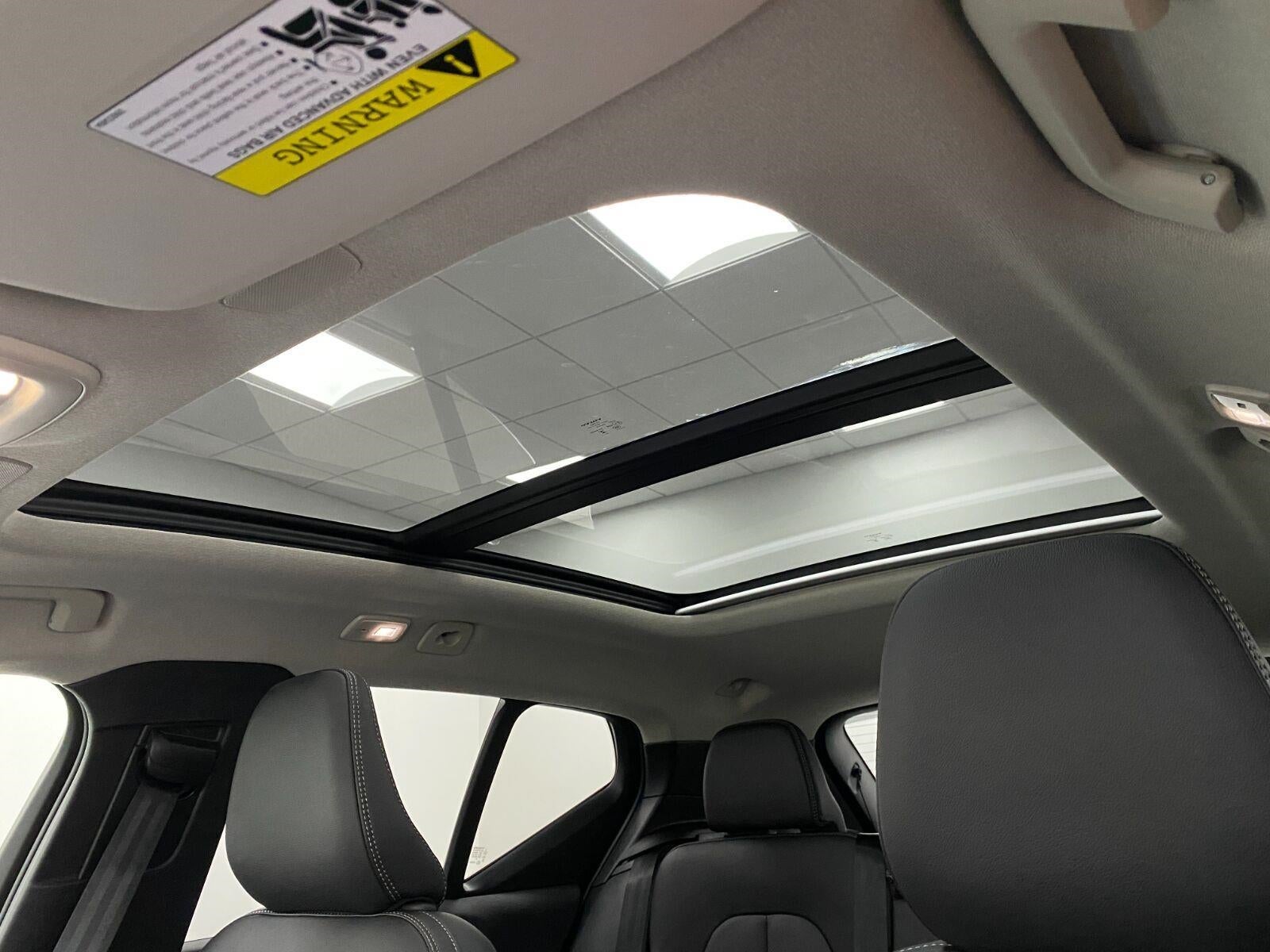 2026 Volvo XC40 B5 AWD Ultra