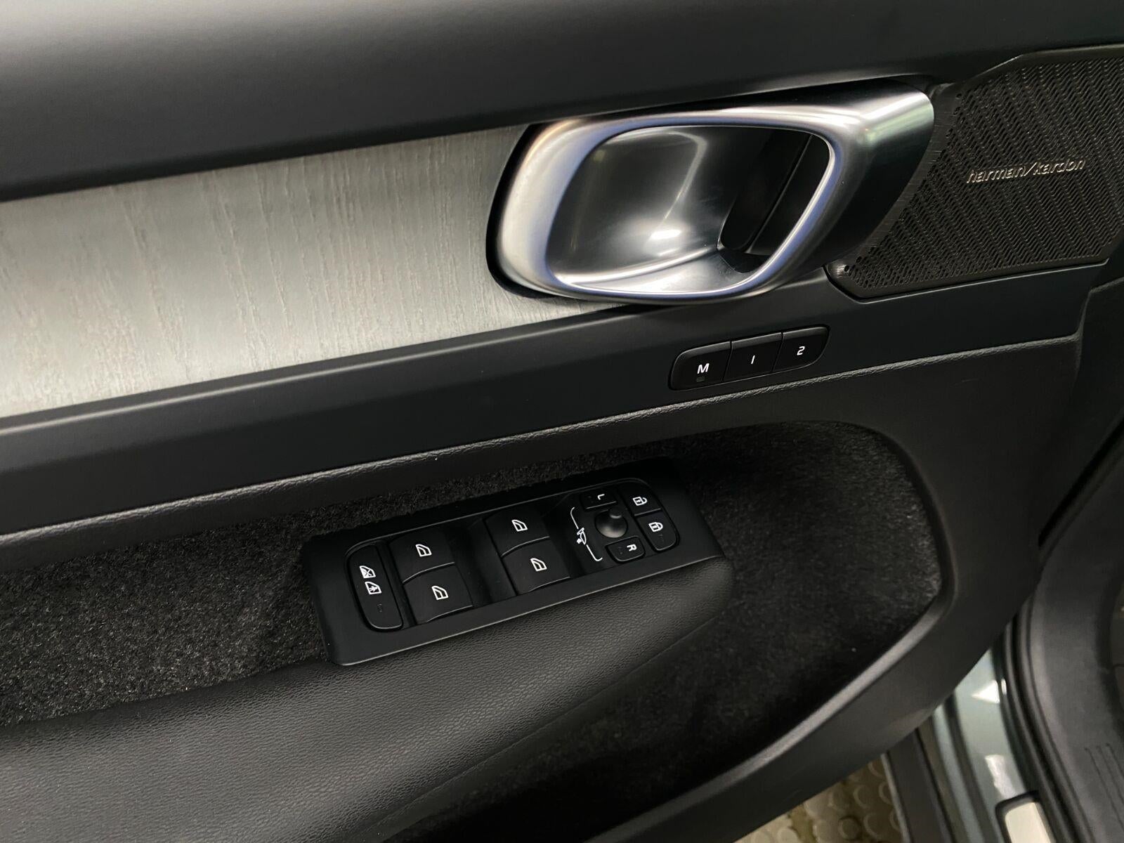 2026 Volvo XC40 B5 AWD Ultra