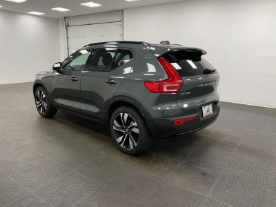 2026 Volvo XC40 B5 AWD Ultra
